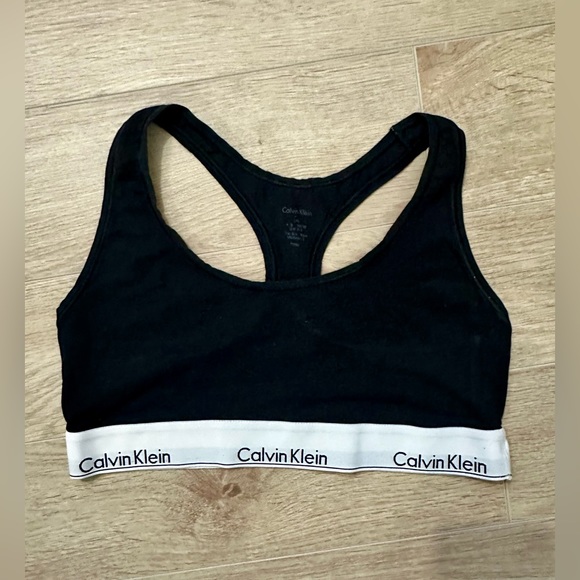 Bundle of 3 Calvin Klein sports bras - Picture 3 of 6